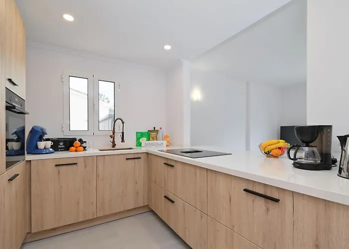 Limoncello By Aguilarent Dénia